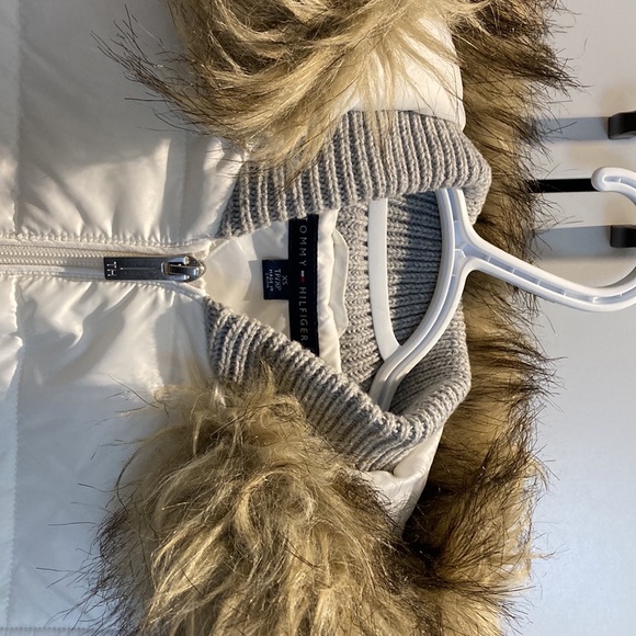 Tommy Hilfiger Puffer Jacket - Picture 5 of 5